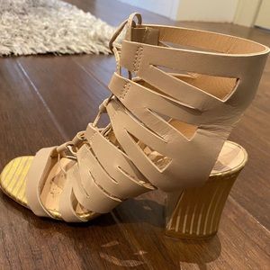 ‼️SOLD‼️Cute thick heels from Brown’s shoes!